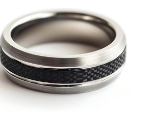 Robuuste Zilveren Ring met Carbon-Inleg
